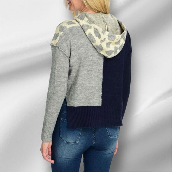 ELAN Women’s Solid & Printed Sweater Knit Color Block Hoodie in the Size Large - Picture 10 of 14